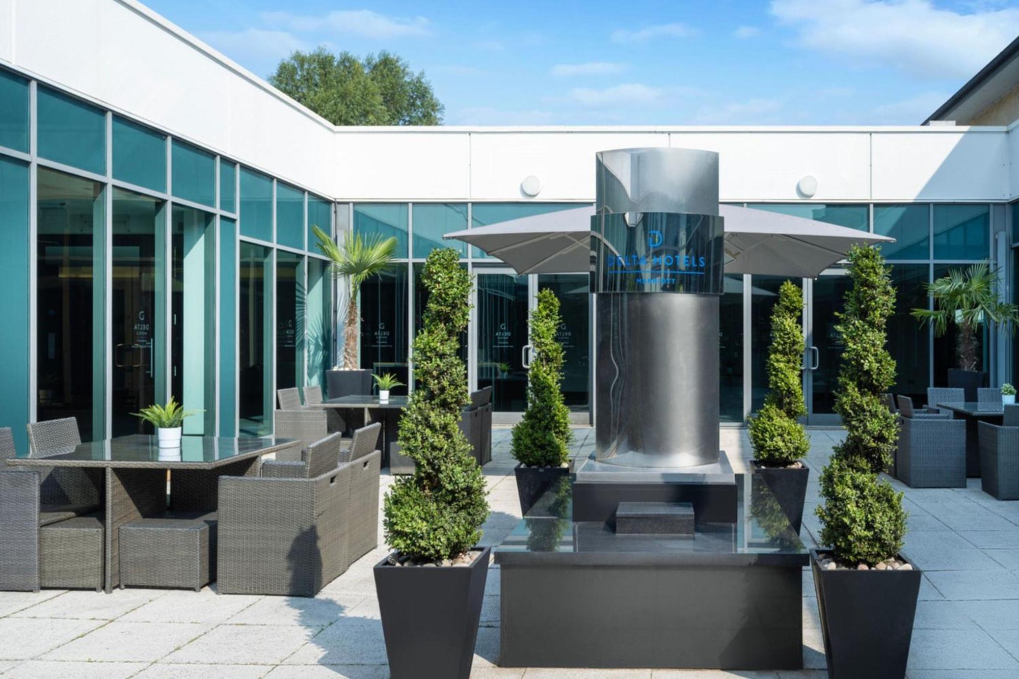 Delta Hotels By Marriott Nottingham Belfry מראה חיצוני תמונה